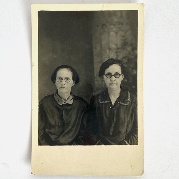 RPPC 1920s Sisters American Gothic Stoic OK Gel Silver AZO Divided Back Postcard - Picture 2 of 3